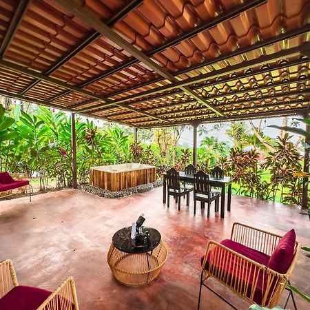 Hotel Rancho Cerro Azul ラ・フォルトゥナ エクステリア 写真
