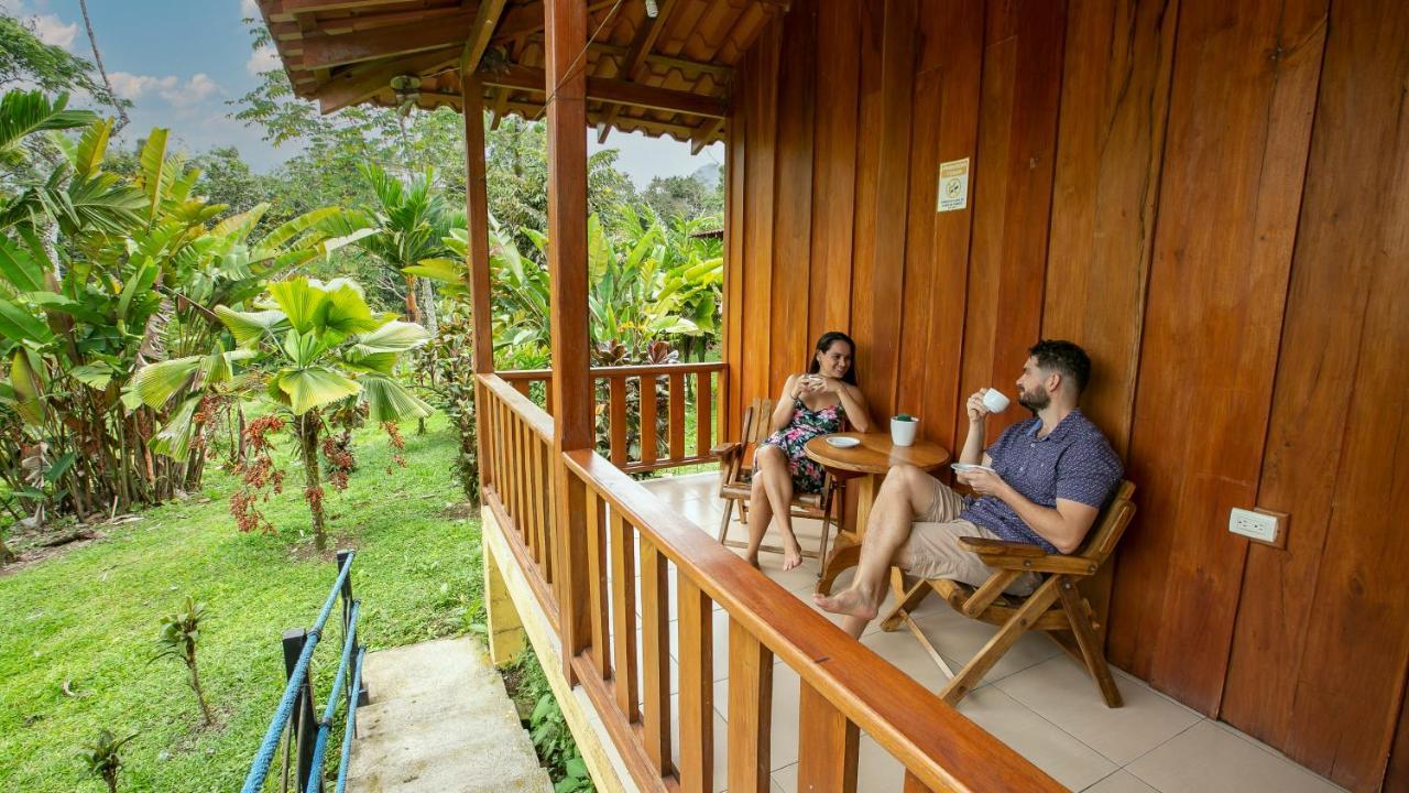 Hotel Rancho Cerro Azul ラ・フォルトゥナ エクステリア 写真
