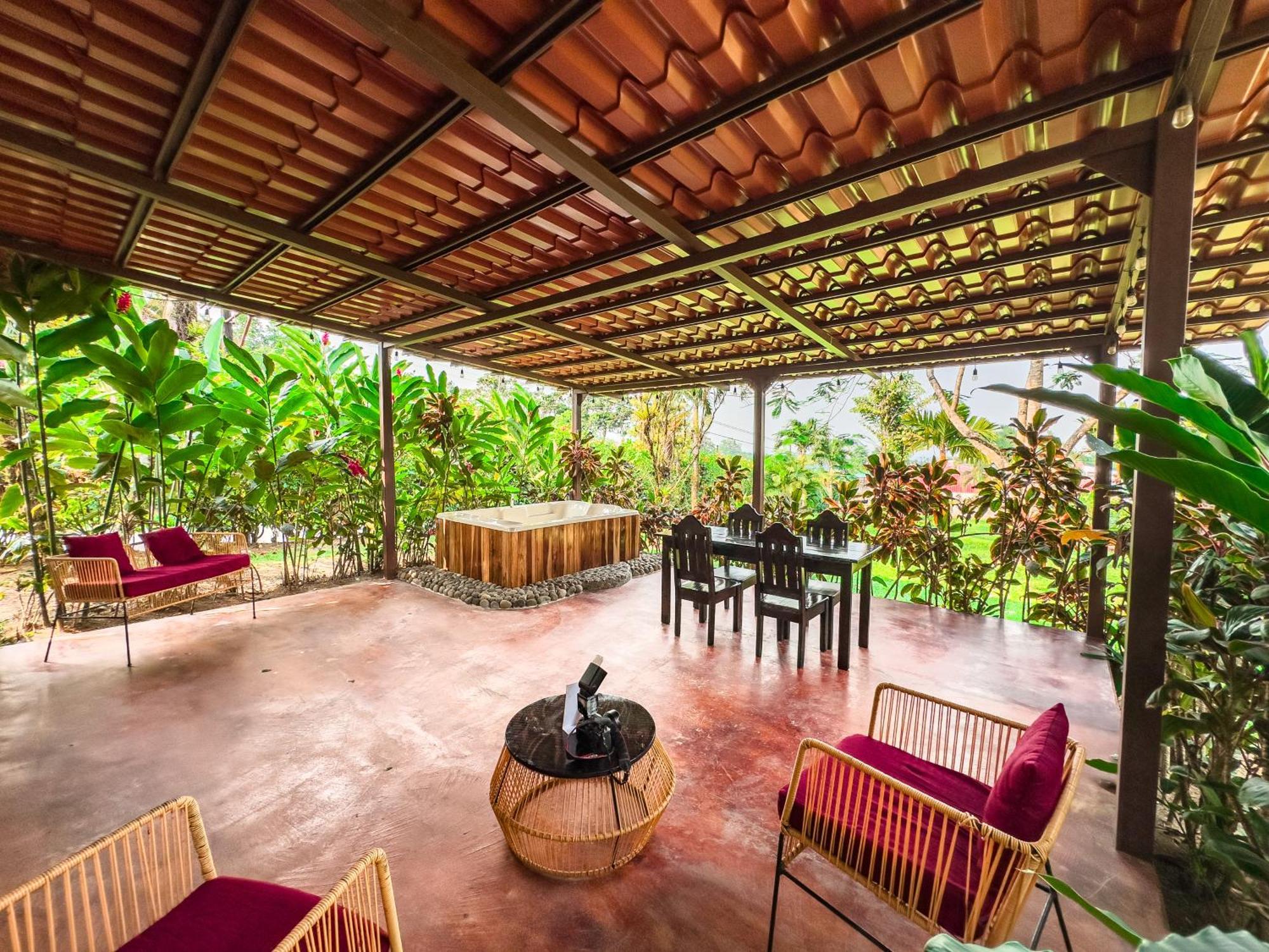 Hotel Rancho Cerro Azul ラ・フォルトゥナ エクステリア 写真