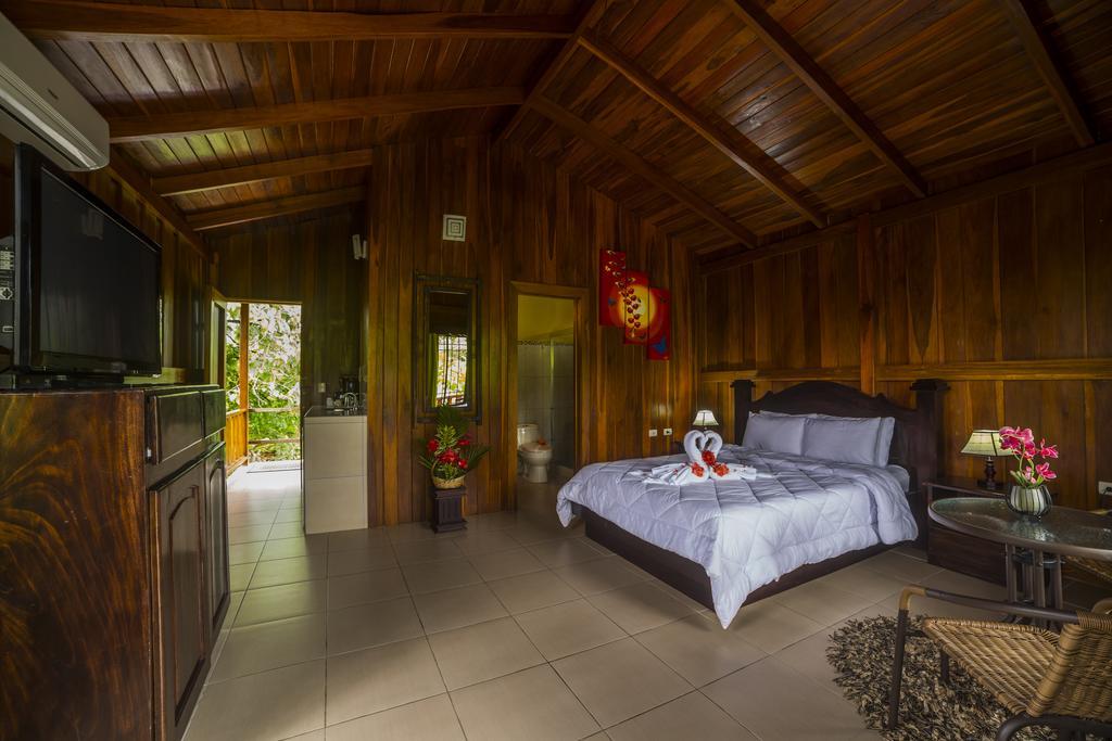 Hotel Rancho Cerro Azul ラ・フォルトゥナ エクステリア 写真