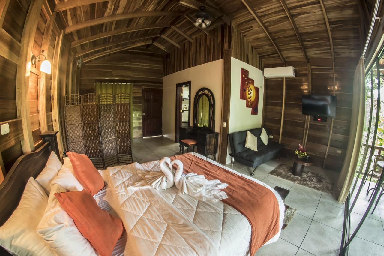 Hotel Rancho Cerro Azul ラ・フォルトゥナ エクステリア 写真